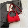 Bolsa Pequena Casual e Estilosa de Mão para Mulheres 2025 Outono Nova Bolsa Casual Fosca Formato Dumpling Bolsa de Ombro Único Transversal Retrô