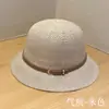 Chapéu de Pescador, Chapéu de Sol para Primavera e Verão, Chapéu de Sol Elegante e Versátil para Mulheres, Novo Chapéu Bucket da Moda com Fivela de Couro