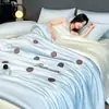 Un Nuevo Estilo de Juego de Colcha de Seda Helada de Verano de Cuatro Piezas con Bordado de Dibujos Animados, Colcha Fresca para Aire Acondicionado, Colcha Lavable a Máquina, Colcha de Verano de Regalo