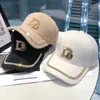 Boné de Pelúcia com Strass Letra D Feminino Quente Versátil Elegante Boné Elegante Coreano Outono e Inverno Boné de Beisebol de Veludo