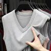 Chaleco de Punto Tejido Otoño 2025 para Hombre con Cuello en V sin Mangas de Color Sólido Chaleco Engrosado para Hombres de Mediana Edad y Mayores Estilo Nuevo