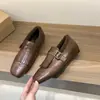 Zapatos para Mujer Mocasines Marrones Retro con Borlas que Aumentan la Altura Interior Zapatos de Felpa y Piel Zapatos Pequeños de Cuero Otoño e Invierno 2025