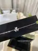 Vanjia Diseño de Nicho de Alta Gama Collar de Trébol de Flor Completa con Diamantes Aretes de Trébol de un Solo Diamante Pulsera Mismo Estilo de Influencer