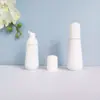 En stock botella cónica blanca de espuma de 60 ml, botella espumadora de PET para mousse de 100 ml, dispensador portátil de espuma facial