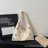 Nova Bolsa de Ombro de Verão 2026, Bolsa de Braço com Design de Nicho, Bolsa de Ombro Fashion com Recortes Vazados, Bolsa Tote Versátil para o Dia a Dia