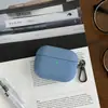 Nova capa de tecido Apple adequada para AirPods Pro 3, capa rígida de PC universal em couro sintético PU nova 4ª geração, estilo executivo