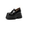 Zapatos de Charol Adelgazantes Elevadores Pequeños de 8CM Negro Moda Estilo Universitario Suela Gruesa Tacón Grueso Slip-on