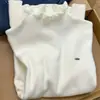 Tecido de fio de núcleo, estilo artístico, suéter super valorizador para mulheres, camada base quente para outono e inverno, blusa de malha com gola semi-alta