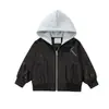 Conjunto de Ropa de Otoño para Niños Estilo Urbano Ropa Deportiva Infantil Nuevas Llegadas Primavera/Otoño 2026 Conjunto de Dos Piezas de Otoño para Niños Grandes Chico Moderno
