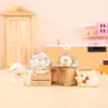 El museo meteorológico de Meow Star, en su formato de caja sorpresa, presenta una variedad de adorables muñecos de gatos, exhibidos en la tienda, y ofrece considerados regalos cotidianos para ocasiones especiales.