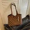Bolso Tote de Lunares de Gran Capacidad de Moda para Mujer 2026 Verano Nuevo Bolso de Hombro para el Trabajo con un Estilo Relajado Bolso de Axila