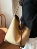 Bolso Cubo de Moda Nuevo Otoño 2026, Estilo Casual Perezoso de Alto Valor, Sensación Relajada, Color Sólido, Bolso de Hombro de Gran Capacidad