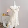 Bonita Bata de Dormir de Encaje Floral Patchwork Estilo Francés con Copas en el Pecho, Camisola Sexy para Dormir para Mujeres Jóvenes, Se Puede Usar Afuera