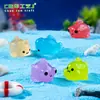 Nuevo producto transfronterizo: pez dorado pequeño creativo que brilla en la oscuridad, lindas piezas decorativas, accesorios para manualidades, adornos de mini paisaje de mesa