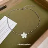 Colar com Pingente de Flor com Gotejamento de Óleo Cravejado de Diamantes 2026 Design de Nicho High-End Luxo Leve Corrente de Clavícula Versátil Elegante Corrente de Pescoço