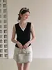 Colete de Tricô Sem Mangas Preto e Branco de Alta Qualidade com Bloqueio de Cor Decote V Falso Duas Peças Feminino Verão Old Money Retrô Emagrecedor Outerwear 8866