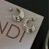 G otoño e invierno Nueva Moda pendientes simples de personalidad retorcidos lisos tipo C para mujer pendientes elegantes geniales H3-9
