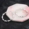 Brincos de Gypsophila Fosca, Estilo Cool Europeu e Americano de Alta Qualidade, Brincos Personalizados de Círculo Grande Ondulado Torcido, Brincos Exagerados