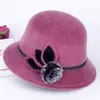 Chapéu de bacia elegante para mulheres de meia-idade e idosas, chapéu de pescador com flor de pena à prova de vento de inverno, para rosto pequeno, moda retrô, chapéu de lã
