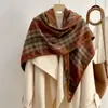 Bufanda de lana coreana estilo australiano para mujer, otoño e invierno, prenda exterior de cachemira de alta gama, bufanda triangular, calentador de cuello, chal grande de cuadros