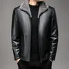 Chaqueta de invierno de cuero para hombre Haining con cuello de piel, adecuada para padres de mediana edad, estilo casual de negocios, chaqueta acolchada de cuero con 90% de plumón de pato