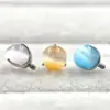 Brincos de titânio ASTMF-136 com três garras e pedra olho de gato G23 titânio três garras joias para piercing corporal pregos de lábio