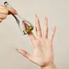 Masajeador de Dedos con Rodillo de Madera Maciza para Masajear las Articulaciones de la Mano y Desbloquear los Meridianos