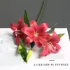 Alta Qualidade 3 Flores 2 Botões Lírios Simulados Impressão 3D Arranjo de Flores de Casamento Decoração Enfeites de Mesa Flores Artificiais Fabricante Atacado