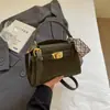 Bolso Pequeño Cuadrado Estilo Nuevo Retro con Textura de Moda y Diseño Único para Mujer, Bolso de Hombro Cruzado de Nicho Invierno 2026