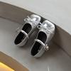 Novos Sapatos Infantis Médios a Grandes para Meninas Primavera 2025 Prata Raso Estilo Coreano Sapatos Pequenos de Couro Sapatos de Dança de Performance Infantil