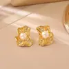 Brincos de Pérola Irregulares com Design Criativo, Personalidade de Nicho, Brincos de Moda de Alta Qualidade, Banhados a Cobre com Ouro Real, Joias Minimalistas