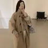 Alguns dos Novos Casacos Trench Longos Casuais Slim-Fit com Gola Alta e Cintura de Amarrar Estilo Britânico Retrô Estilo Coreano para Mulheres da Primavera de 2026 Já Estão Disponíveis