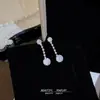 Pendientes de Plata 925 con Aguja, Lujo Ligero, Circonita Súper Brillante, Estilo Ins para Mujer, Pendientes Sencillos Versátiles, Tendencia de Internet, Pendientes de Botón de Gama Alta de Nicho