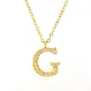 Comercio exterior transfronterizo popular collar de 26 letras colgante de acero de titanio moda europea y americana cadena de clavícula simple venta al por mayor de joyería de fábrica