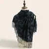 Bufanda Nueva con Estampado de Leopardo Otoño e Invierno 2026 para Mujer, Estilo Europeo y Americano, Bufanda de Cuello Cálida y Versátil, Chal Cómodo y de Moda de Cachemira Sintética
