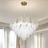 Araña de cristal con plumas estilo francés, iluminación de lujo ligero para sala de estar y dormitorio, iluminación hecha a medida para casas modelo dúplex de villas