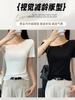 Camiseta Feminina de Verão 2025 Nova Sensação de Alta Qualidade Bonita Sexy Sexy Ombro Caído Top com Gola de um Ombro Só Branca