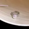 Perla de Ensueño~ Anillo Abierto de Perla y Circonita Estilo Palacio, Sensación de Lujo Ligero y Alta Gama, Anillo para Dedo Índice, Accesorio de Mano Elegante Vintage