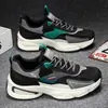 2026 Sapatos Masculinos Inverno Respirável Versátil Resistente a Odor Resistente ao Desgaste Malha Esportivo Casual Solado Grosso Jovens Tênis de Pai