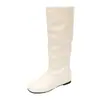 Botas de jinete largas versátiles de estilo británico para adelgazar para mujer, nuevo modelo de otoño 2026, punta cuadrada, aumento interno de altura, botas delgadas de moda de corte recto