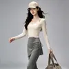 Conjunto de yoga justo para mulheres, com design sem costura, de seda gelada, de secagem rápida e respirável, adequado para treinos na academia, corrida e treinamento de Pilates - um conjunto de duas peças