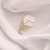 Broche de Laço Coração Simples para Mulheres, Corsage de Luxo, Alfinete Anti-Exposição para Gola Feminina, Alfinete de Cardigã, Acessório de Roupa