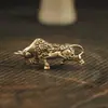 Llavero de Vaca de la Fortuna Pequeña de Latón Vintage Estilo Chino, Vaca del Zodiaco Tridimensional, Adorno Animal de Venta Caliente Transfronteriza, Colgante Creativo