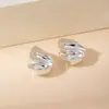 Brincos Flor Folha Cross Hot Selling Galvanizados CCB Superfície Brilhante para Mulheres Estilo Europeu e Americano Exagerados Ornamentos de Orelha Modernos Brincos de Stud com Personalidade