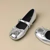 Zapatos Mary Jane Plateados con Lazo para Mujer 2026 Nuevo Verano Boca Baja con Falda Temperamento Bailarinas Francesas