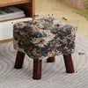 Banqueta pequeña de madera maciza, adecuada para uso doméstico como banqueta para cambiarse los zapatos, una banqueta baja creativa para la entrada, una banqueta de mesa de café moderna, una silla pequeña de cuero y un otomán para la sala de estar