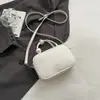 Bolsa Pequena Popular da Moda de Verão para Mulheres 2026 Nova Moda Versátil Bolsa Transversal com Toque de Luxo, Bolsa de Mão Quadrada Pequena