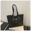 Bolso europeo y americano de estampado de leopardo, simple y de moda, bolso de hombro de gran capacidad moderno, nuevo bolso tote casual y elegante 2026 para mujer