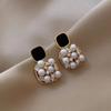 Pendientes de aguja de plata 925 temperamento de alta gama llenos de diamantes perlas mujeres estilo ins pendientes geométricos Corea del Sur pendientes de lujo ligero al por mayor