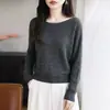 Suéter de punto hueco con mangas de murciélago sin hombros para mujer, nuevo estilo otoño 2026, top base suelto y fino de manga larga